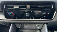 Nissan Qashqai 1.3 DiG-T MH Tekna 5dr Petrol Hatchback